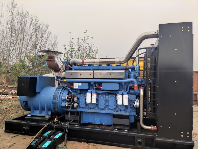 驻马店柴油发电机组更换机油时,应遵循哪些步骤?